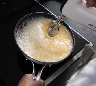 Omelett in der Emura Antihaft-Pfanne